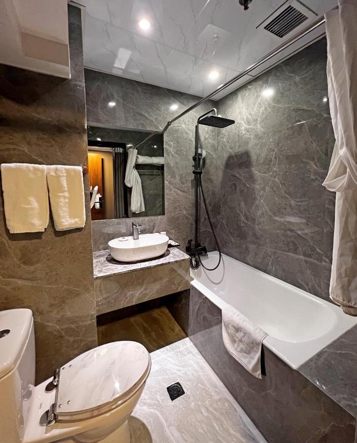 Hennessy Hotel 香港 エクステリア 写真